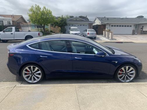 Photo 3 of 6 of 2019 Tesla Model 3 Performance